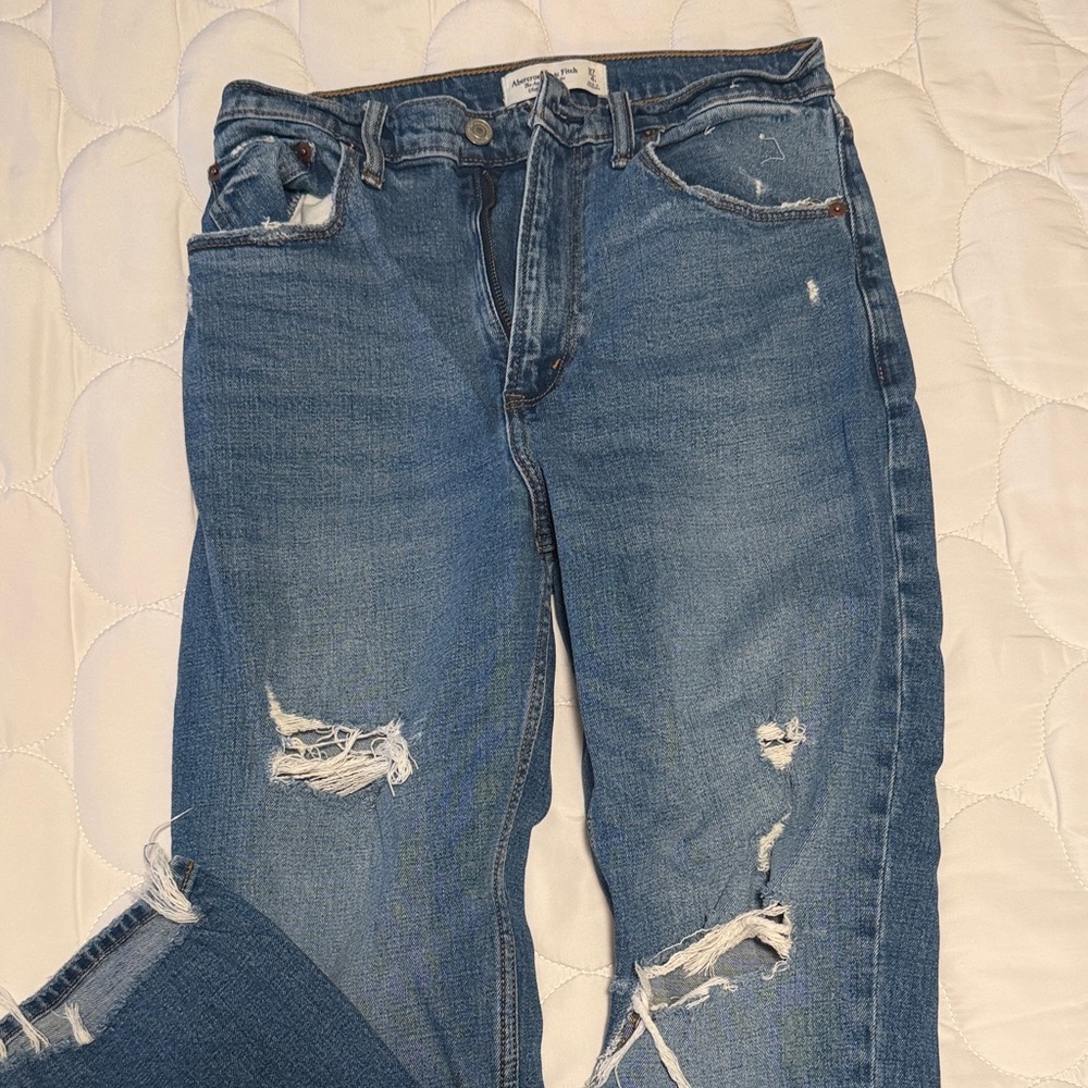 Stright leg ultra high rise jeans